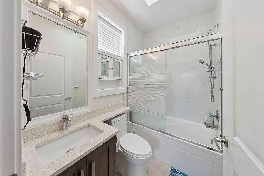 6182 Commercial Street Vancouver, BC - 25