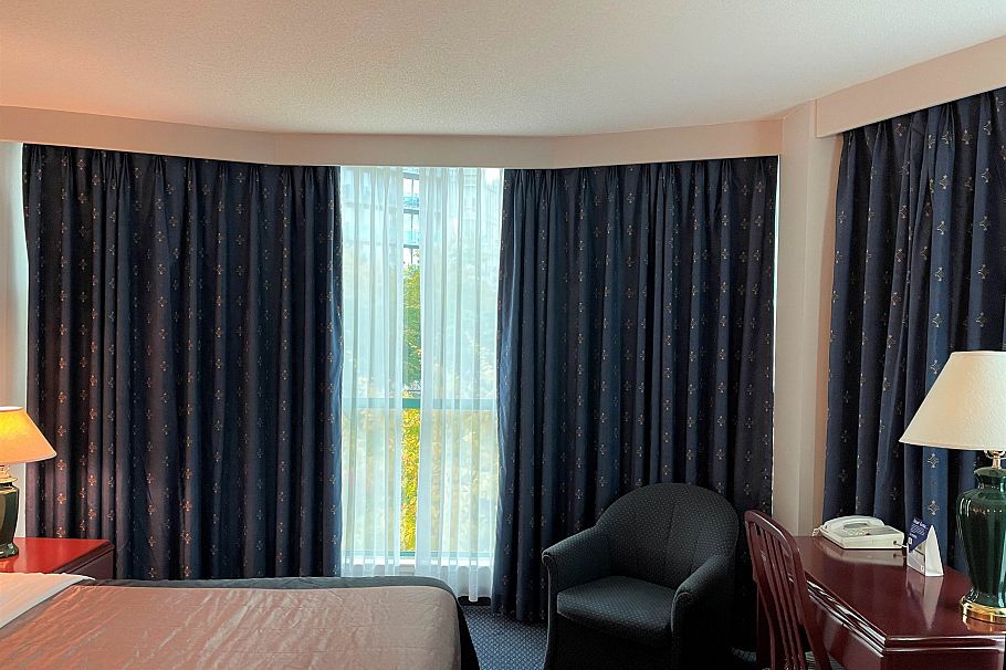 512 838 Hamilton Street Vancouver, BC - 2