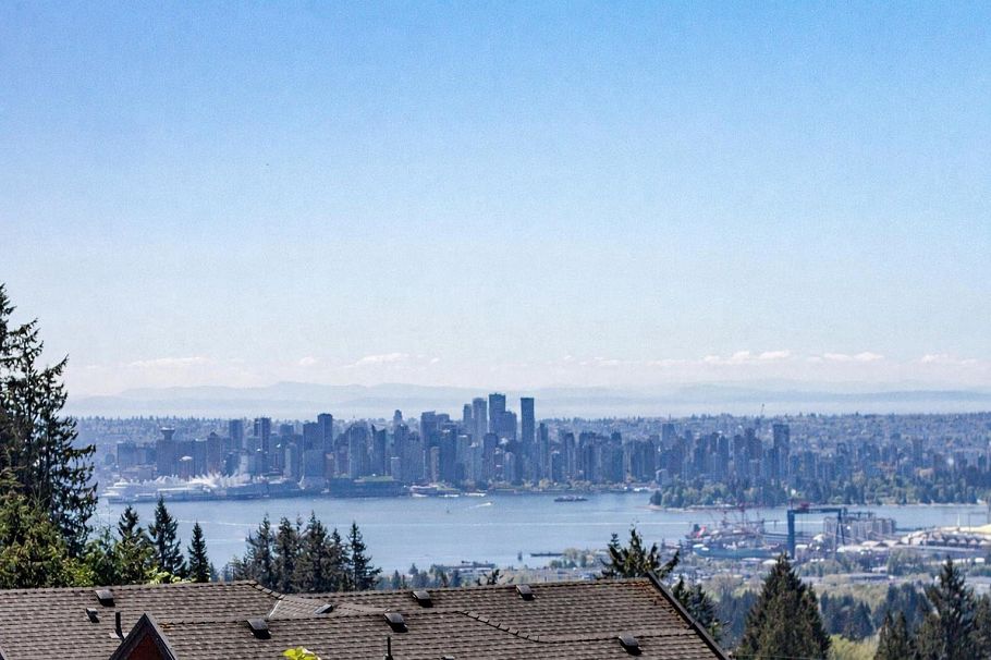 3782 Lonsdale Avenue North Vancouver, BC - 24