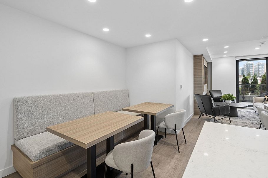 202 8398 Oak Street Vancouver, BC - 19