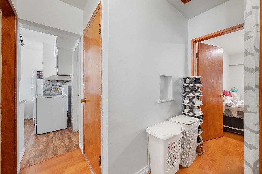 2733 East 28th Avenue Vancouver, BC - 15