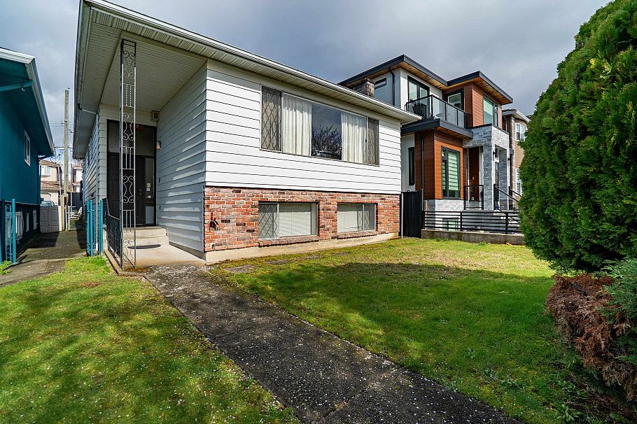 437 E 55th Avenue Vancouver, BC - 6