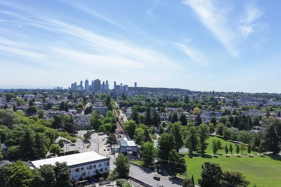 2733 E 28th Avenue Vancouver, BC - 26