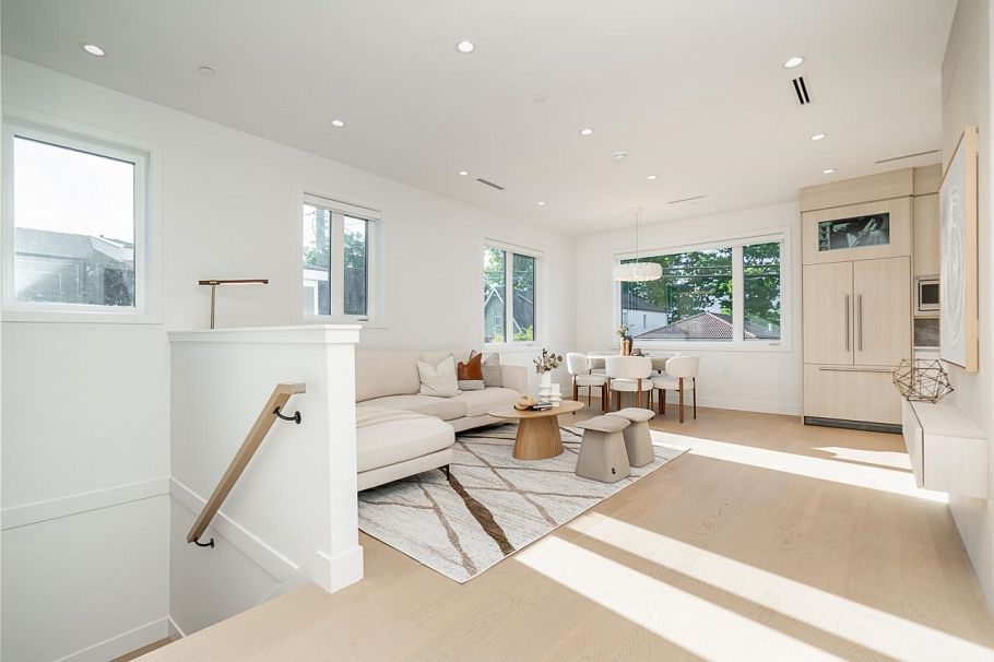 2877 Cambridge Street Vancouver, BC - 4