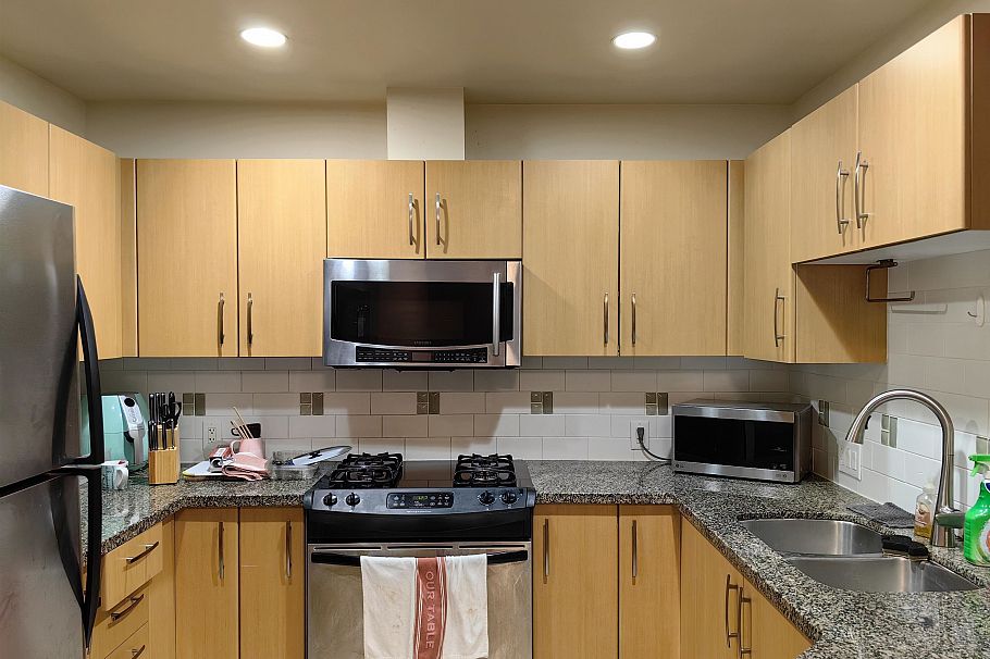 2547 East Mall Vancouver, BC - 15
