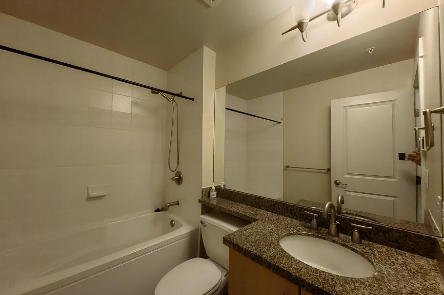 2547 East Mall Vancouver, BC - 16