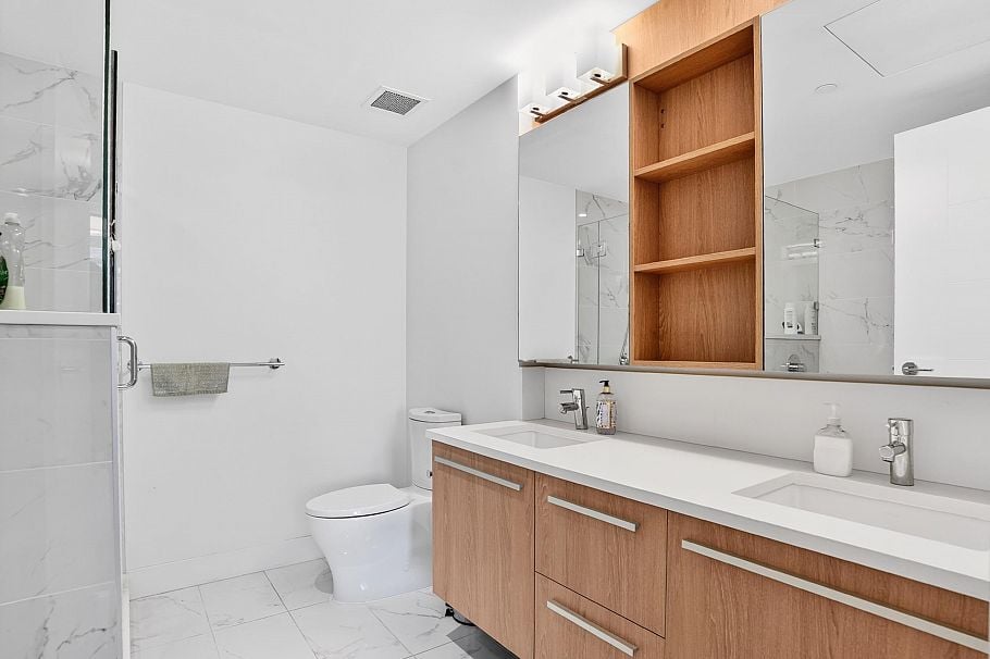 604 2780 Valley Centre Avenue North Vancouver, BC - 20