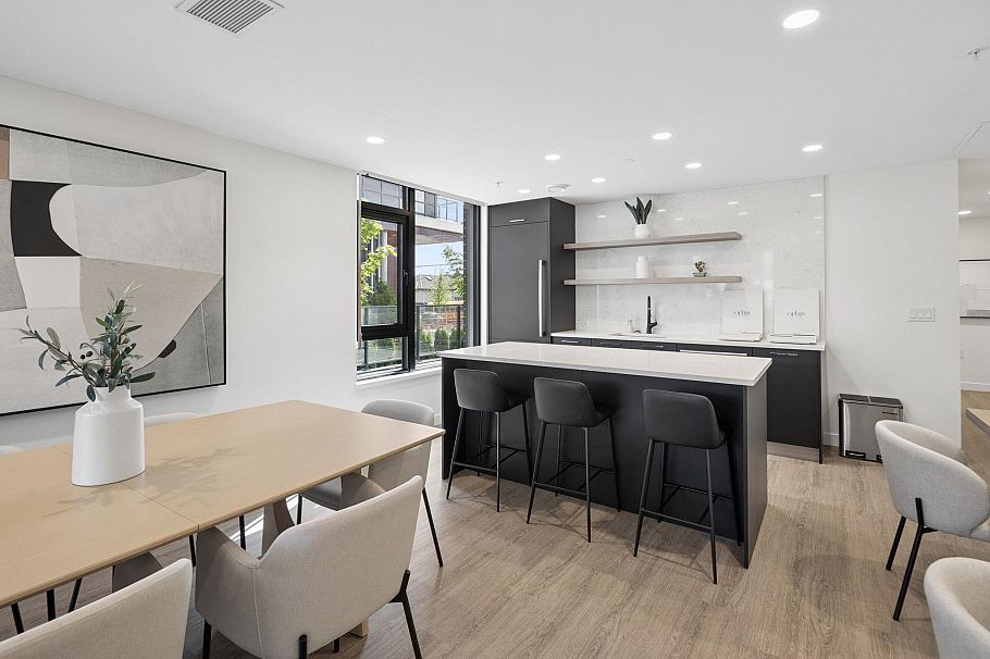 202 8398 Oak Street Vancouver, BC - 20