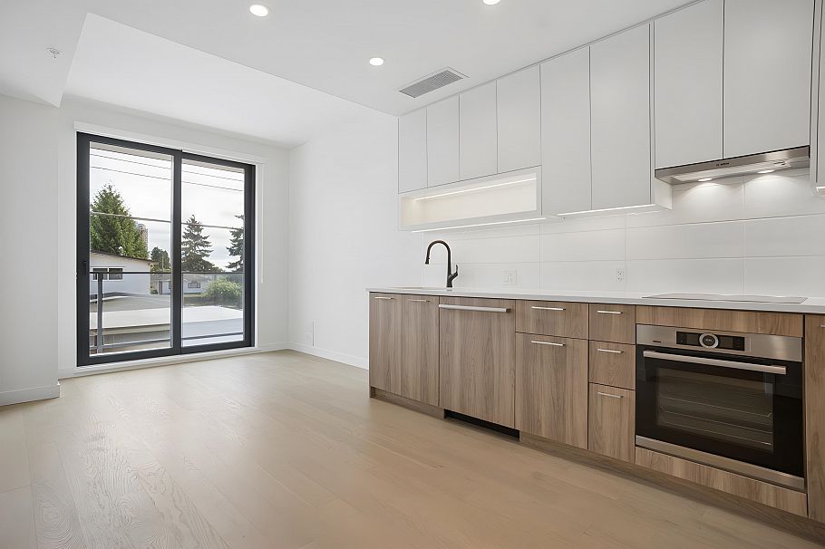 202 8398 Oak Street Vancouver, BC - 4