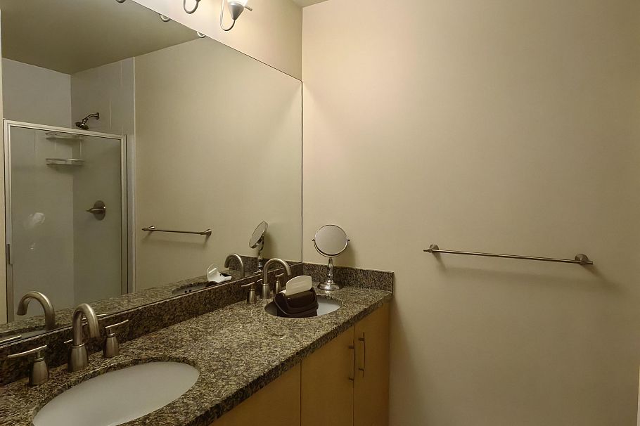 2547 East Mall Vancouver, BC - 5