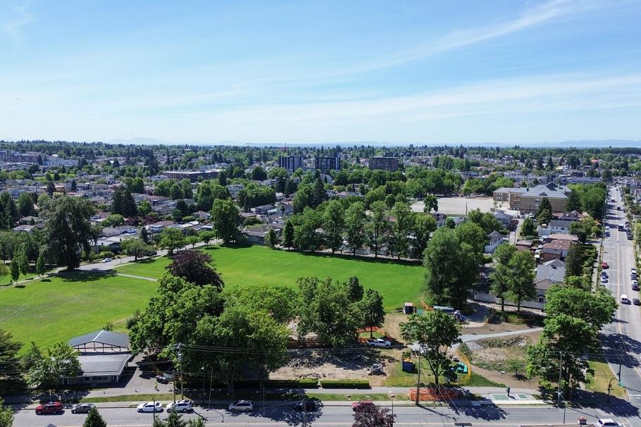 2733 East 28th Avenue Vancouver, BC - 20