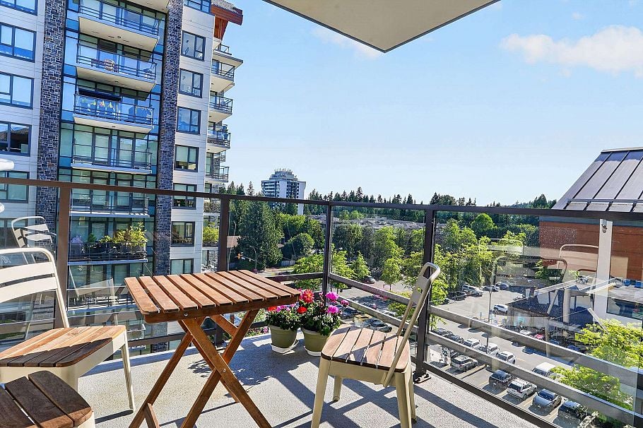 604 2780 Valley Centre Avenue North Vancouver, BC - 25