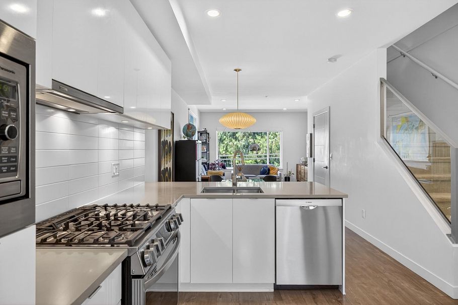 217 455 E 16th Avenue Vancouver, BC - 10
