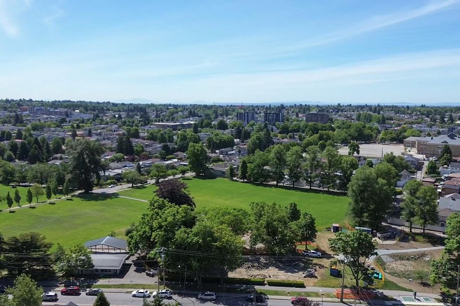 2733 East 28th Avenue Vancouver, BC - 22