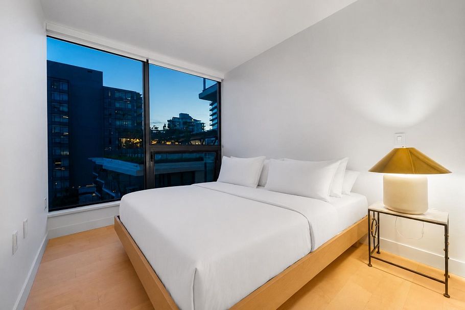 703 135 E 13th Street North Vancouver, BC - 27
