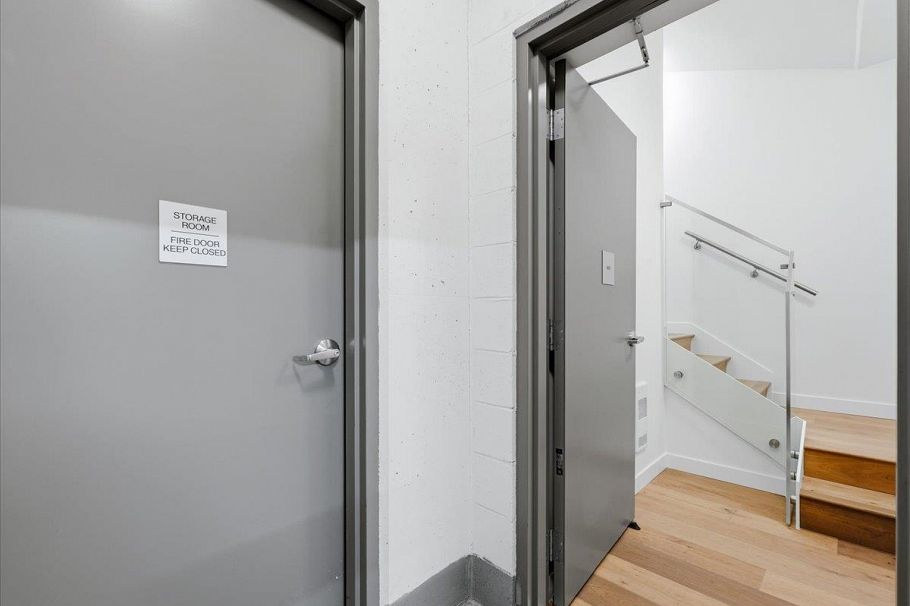 6833 Cambie Street Vancouver, BC - 20