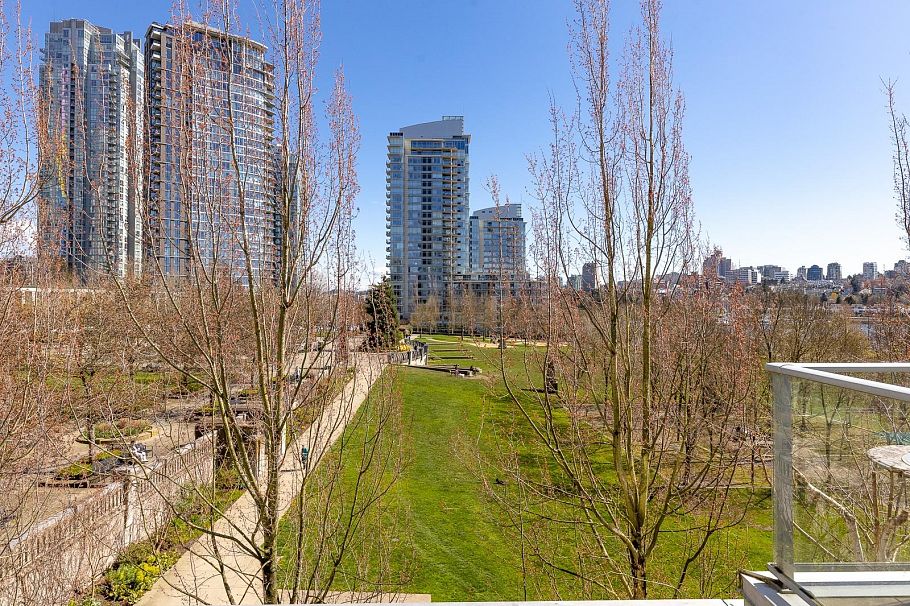 301 638 Beach Crescent Vancouver, BC - 34