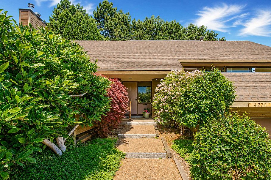 4271 Staulo Crescent Vancouver, BC - 2