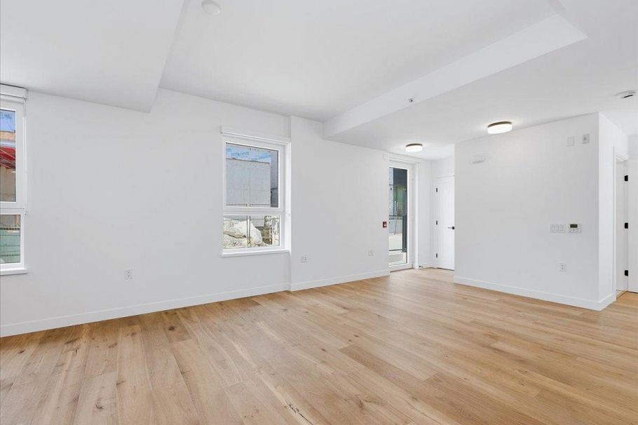 6833 Cambie Street Vancouver, BC - 7