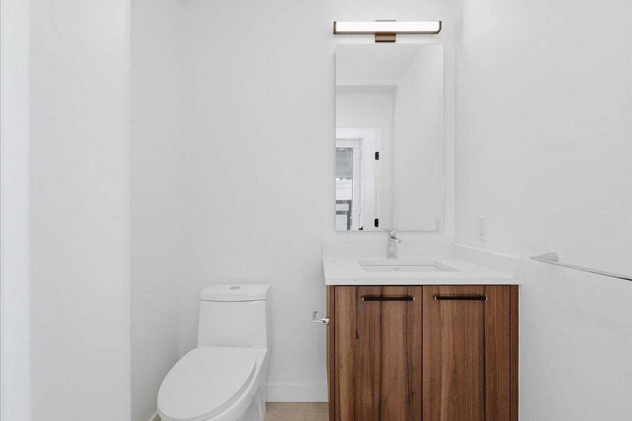 6833 Cambie Street Vancouver, BC - 12
