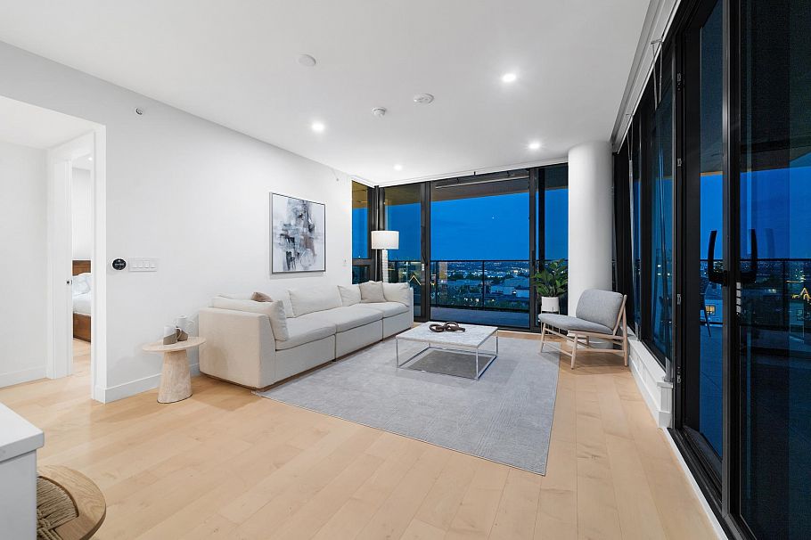 703 135 E 13th Street North Vancouver, BC - 8