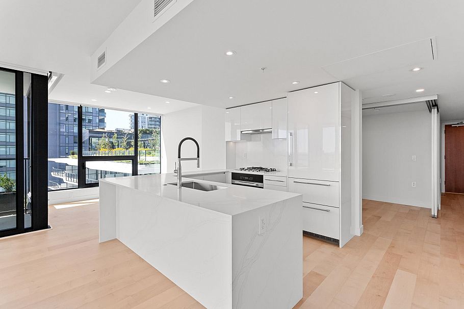 703 135 E 13th Street North Vancouver, BC - 12