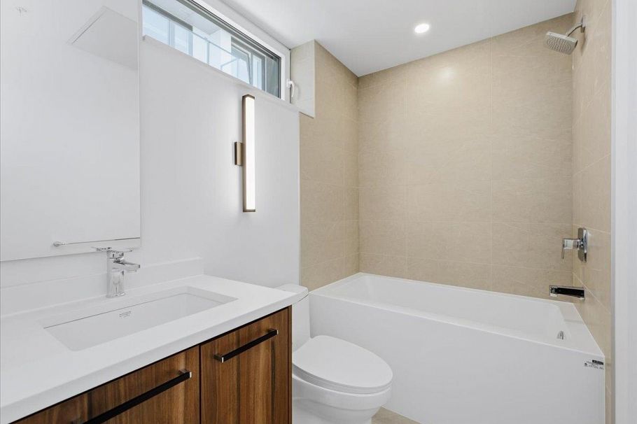 6833 Cambie Street Vancouver, BC - 14