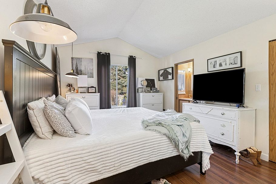 875 Porteau Place North Vancouver, BC - 20