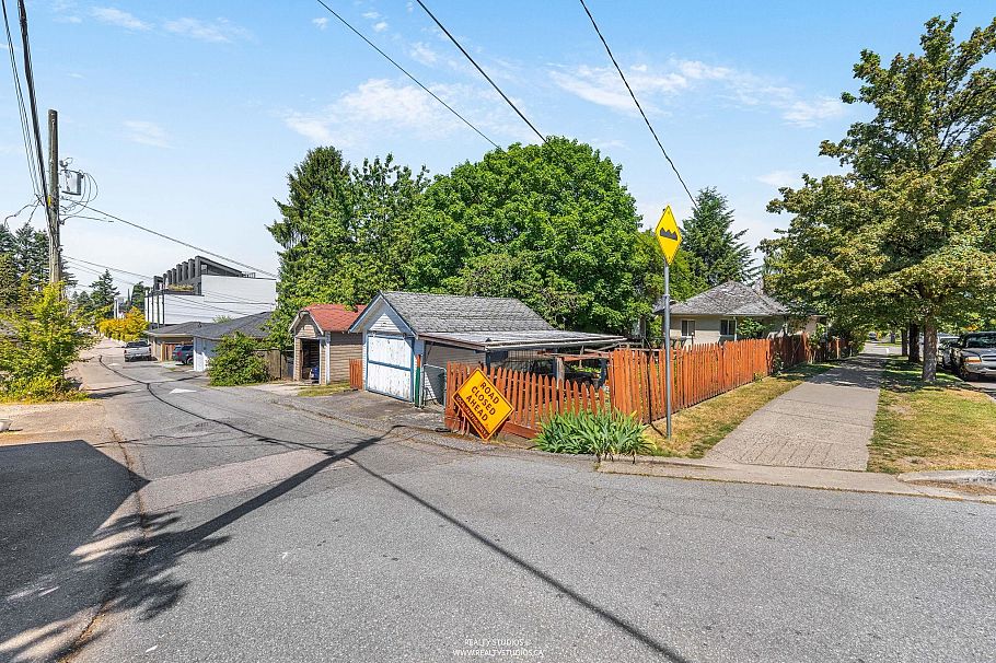 6 W King Edward Avenue Vancouver, BC - 8