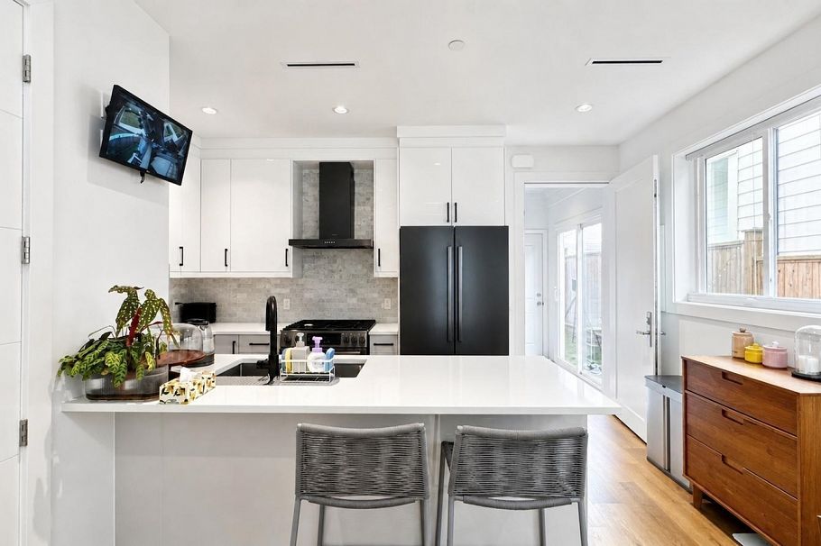 849 W 67th Avenue Vancouver, BC - 6