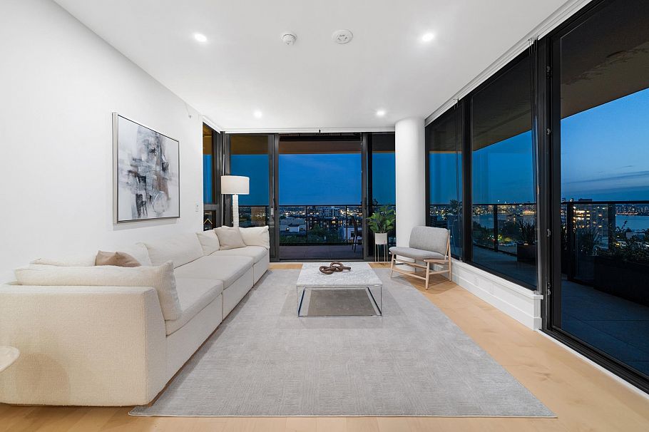 703 135 E 13th Street North Vancouver, BC - 7
