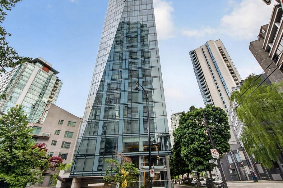 1902 1499 W Pender Street Vancouver, BC - 1
