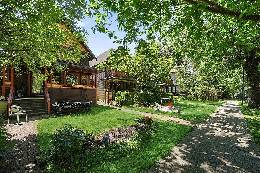 154-168 W 11th Avenue Vancouver, BC - 7