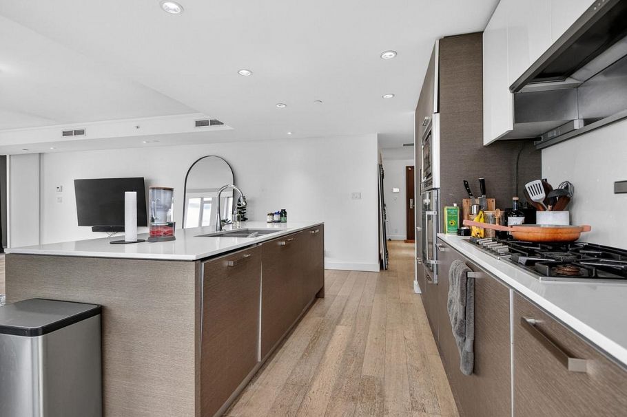 1902 1499 W Pender Street Vancouver, BC - 3