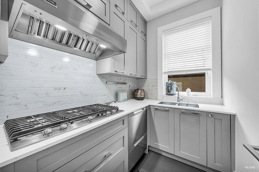 2820 W 32nd Avenue Vancouver, BC - 15
