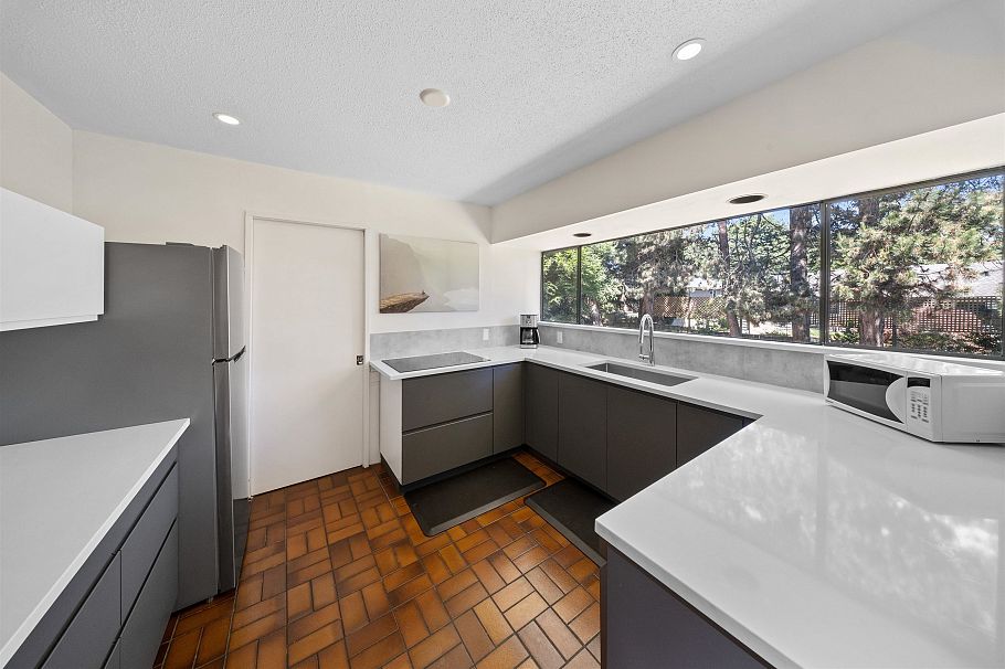4271 Staulo Crescent Vancouver, BC - 11