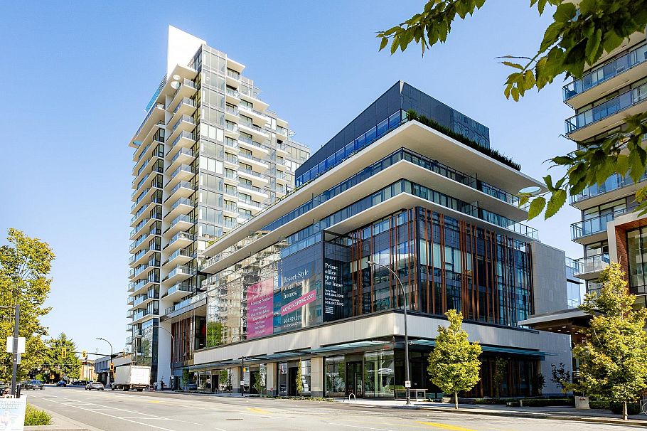703 135 E 13th Street North Vancouver, BC - 2