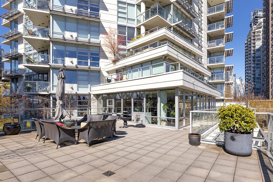 301 638 Beach Crescent Vancouver, BC - 32