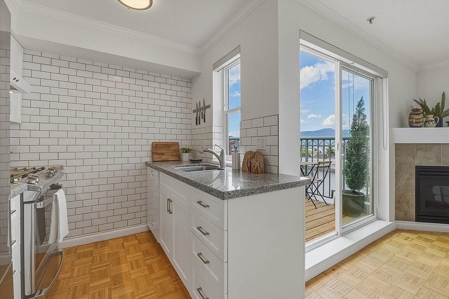 402 1617 Grant Street Vancouver, BC - 15