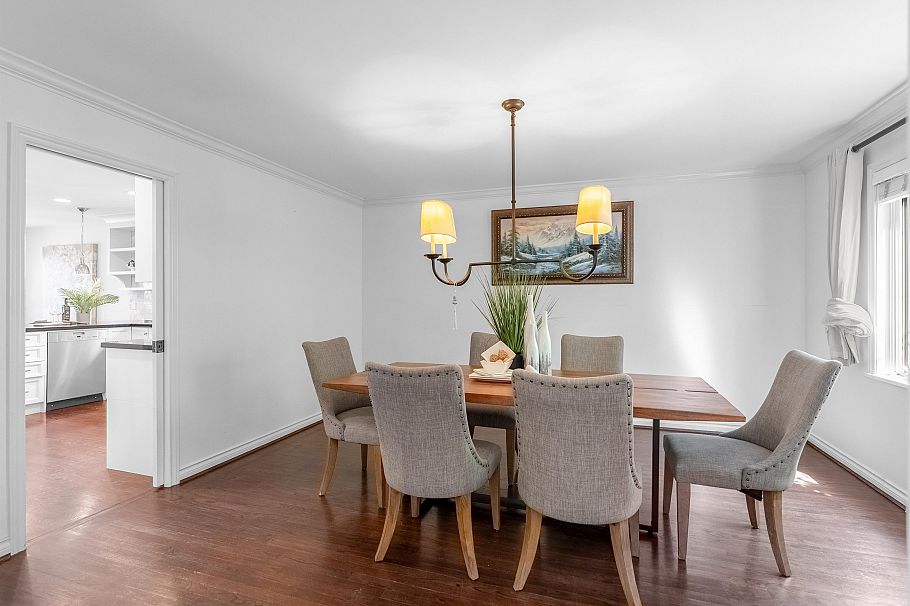 3985 W 14th Avenue Vancouver, BC - 4