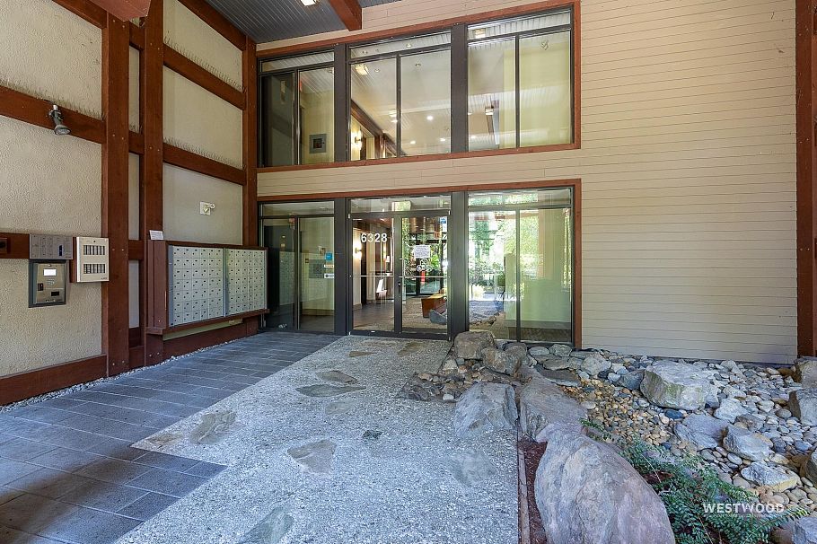 107 6328 Larkin Drive Vancouver, BC - 1