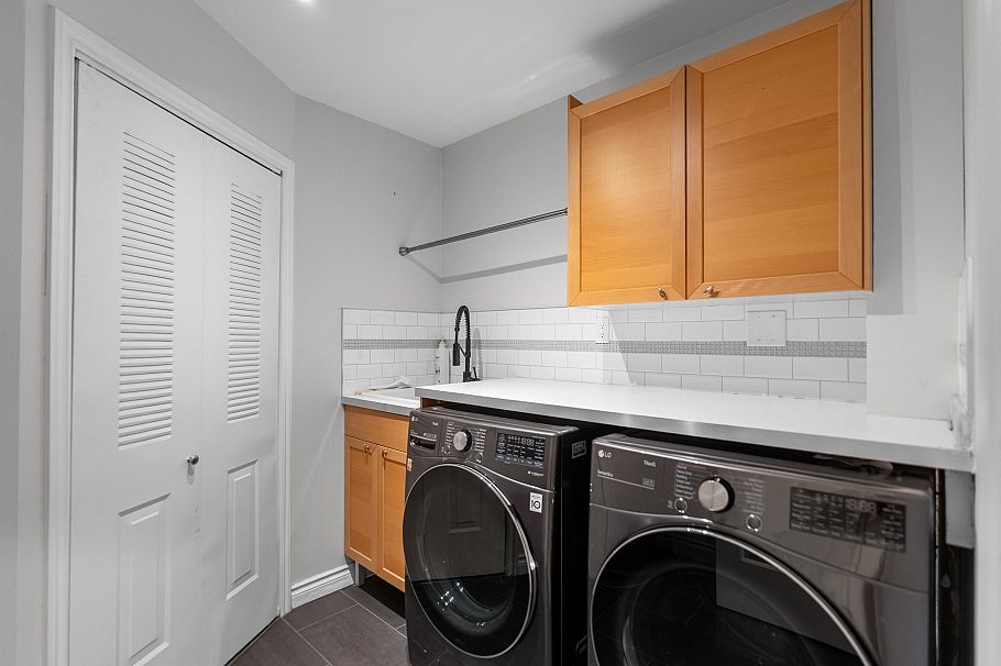 3985 W 14th Avenue Vancouver, BC - 26