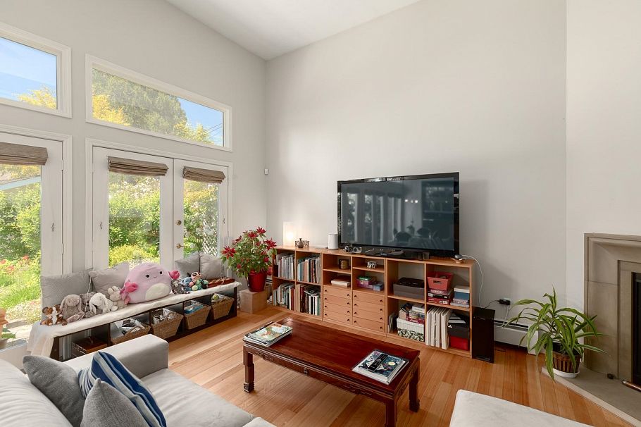 6309 Dunbar Street Vancouver, BC - 6