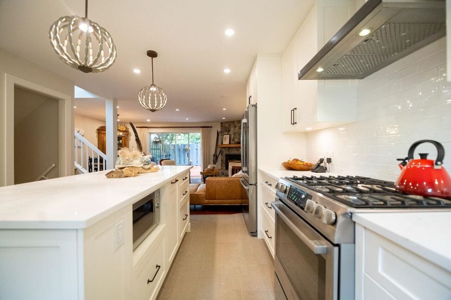4689 Hoskins Road North Vancouver, BC - 4