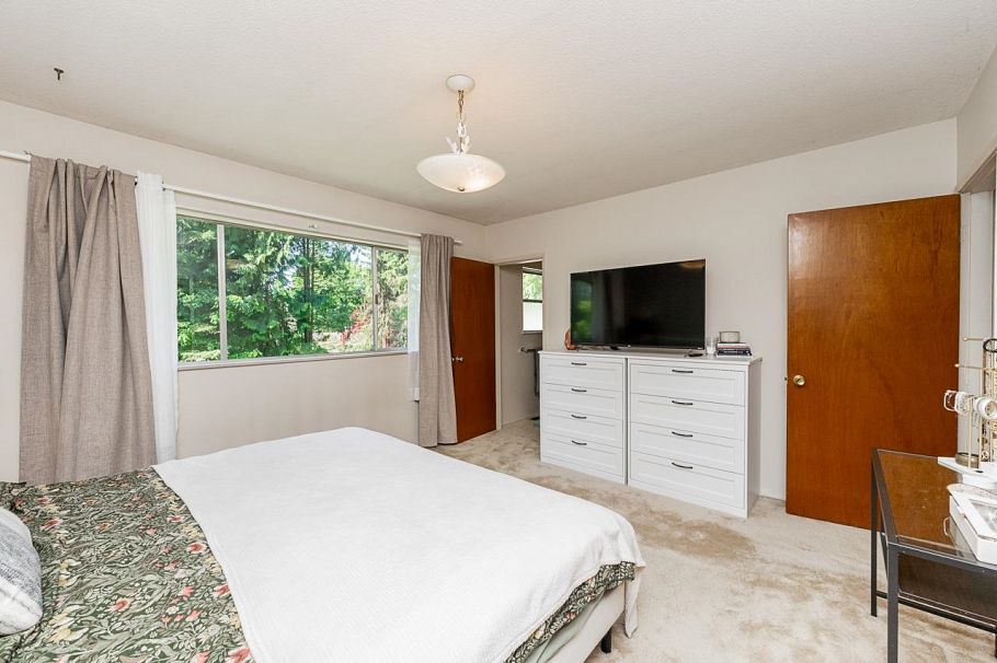 1453 Coleman Street North Vancouver, BC - 12