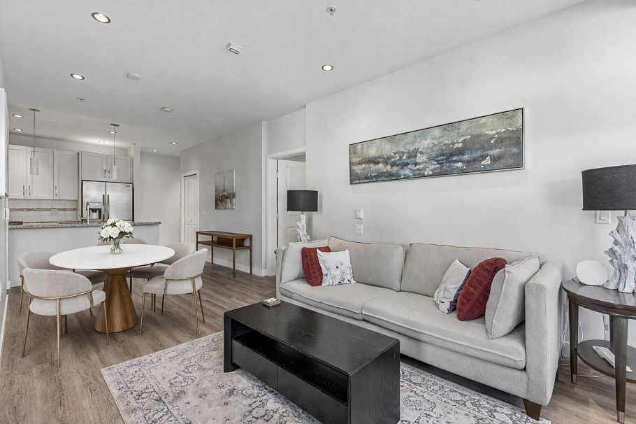 207 116 W 23rd Street North Vancouver, BC - 1