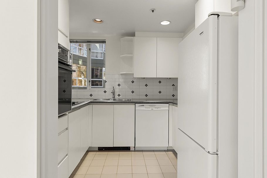 202 1551 Mariner Walk Vancouver, BC - 15