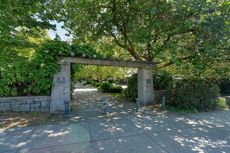 107 6328 Larkin Drive Vancouver, BC - 39