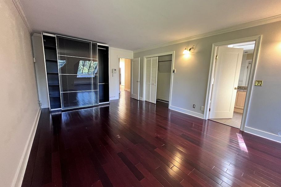 4755 W 4th Avenue Vancouver, BC - 13