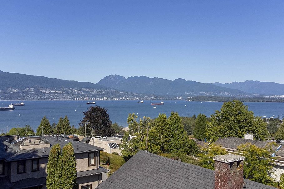 1937 Tolmie Street Vancouver, BC - 17